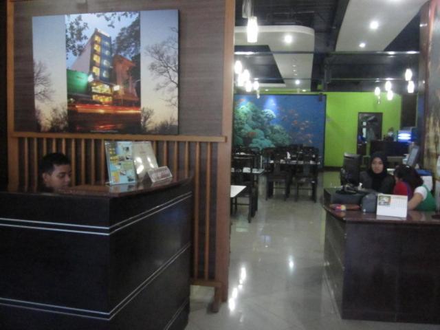 Syariah Otel Cakarta Dış mekan fotoğraf